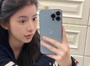 快速观看51cg10发布的热门吃瓜视频，少女们集合