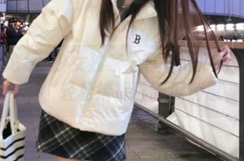 少女独家分享《吃瓜论坛》导航，轻松捕捉最新瓜消息