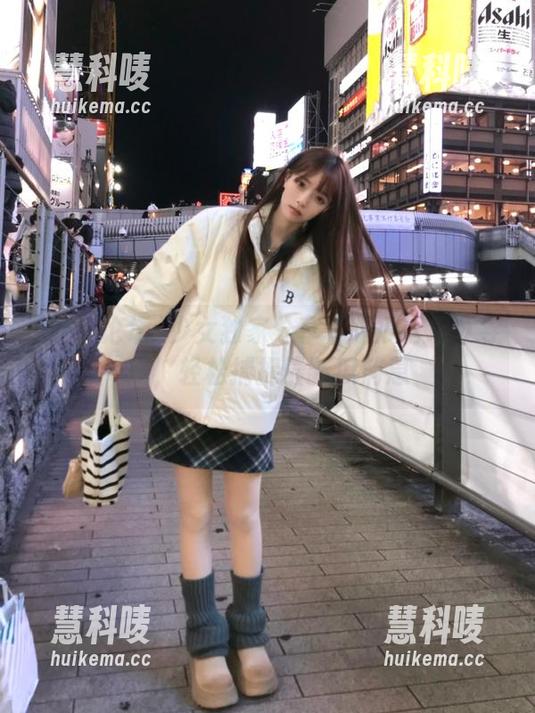 少女独家分享《吃瓜论坛》导航，轻松捕捉最新瓜消息