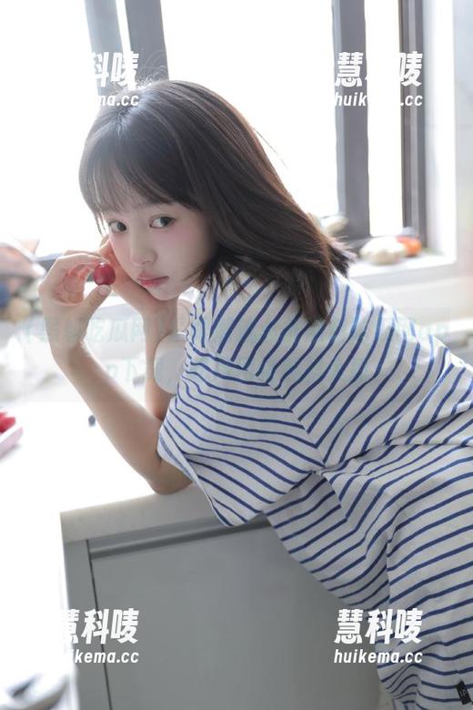紧跟潮流必备黑料吃瓜网app下载，吃尽网络黑料大瓜