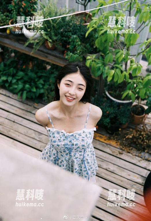 永久直达黑料正能量11，女生必备的吃瓜神器